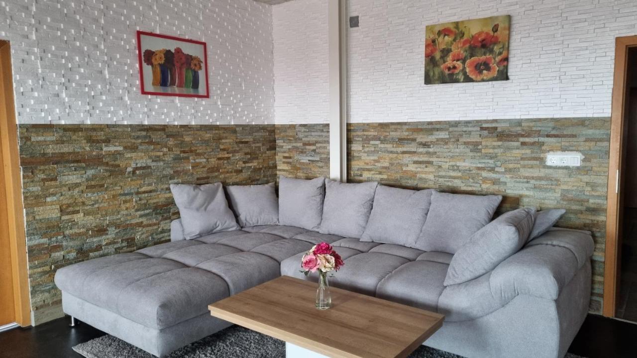 Modern Eingerichtete 3-Zi-Ferienwohnung Zu Vermieten Löffingen Exteriör bild