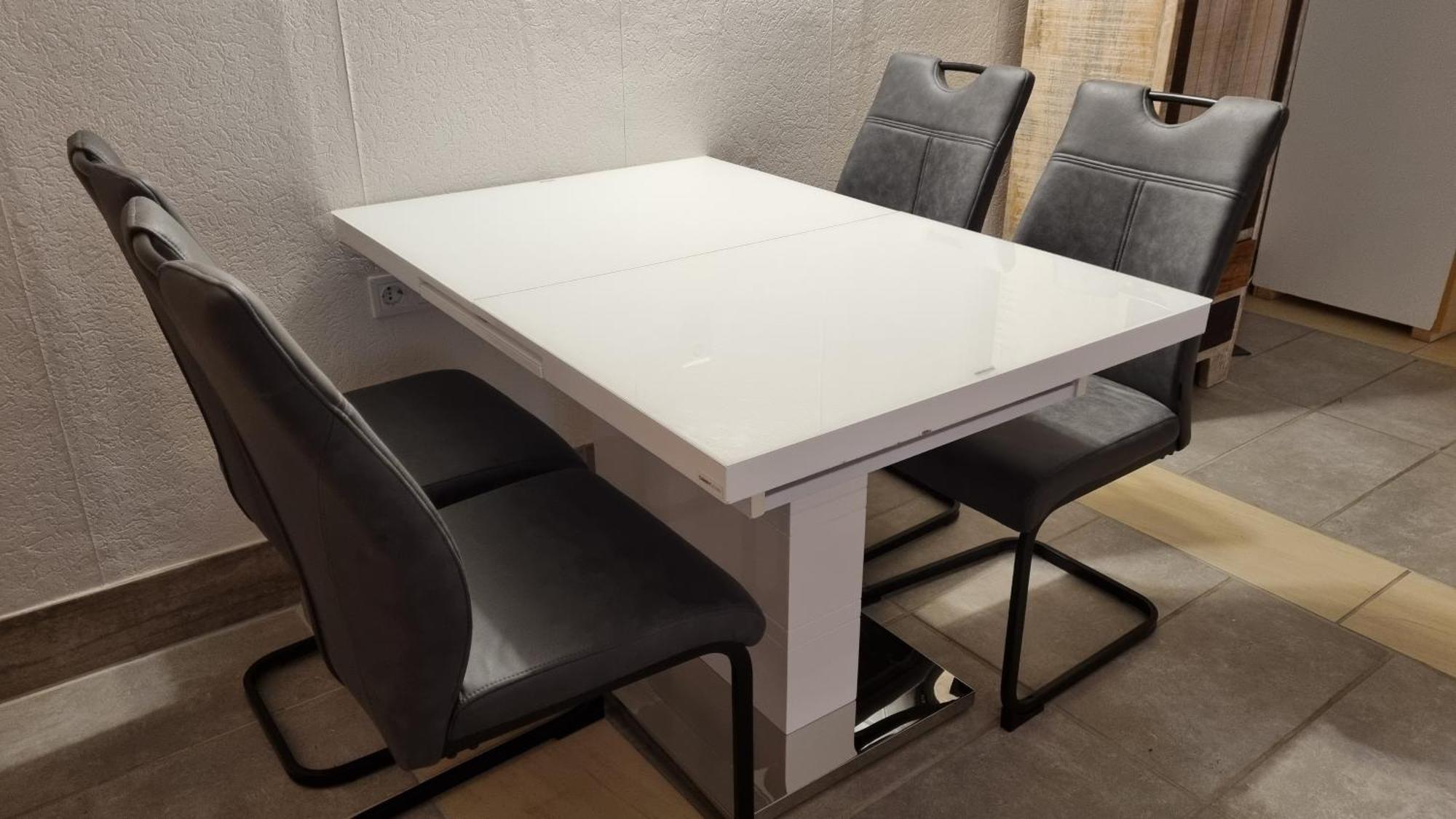 Modern Eingerichtete 3-Zi-Ferienwohnung Zu Vermieten Löffingen Exteriör bild